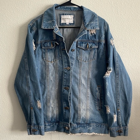 The Style Between Us Womens Denim/Jean Jacket Back Art Design Distressed Size M - Picture 1 of 11
